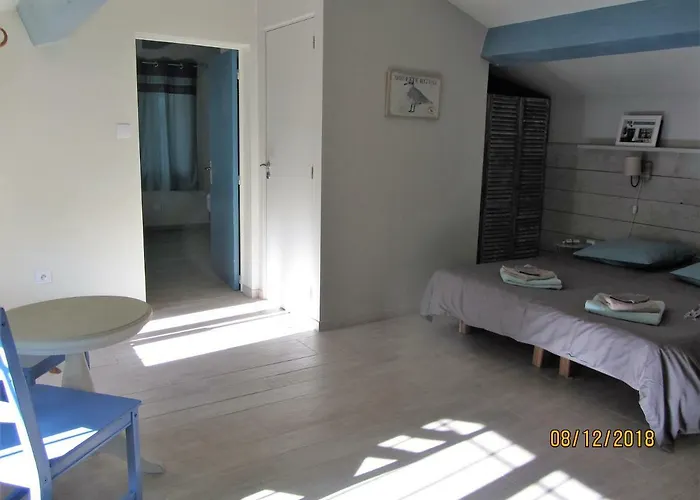 Batelo Nocleg ze śniadaniem Six-Fours-les-Plages